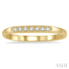 1/10 ctw 7 Stone Round Cut Diamond Wedding Band in 14K Yellow Gold