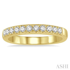 1/3 ctw 11 Stone Round Cut Diamond Wedding Band in 14K Yellow Gold
