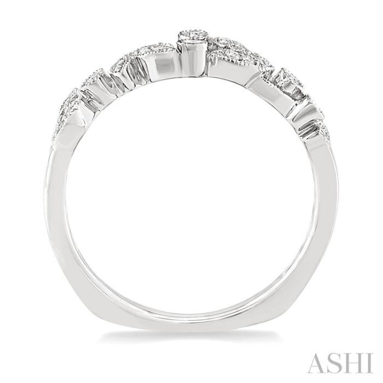 1/6 Ctw Round Cut Diamond Wedding Band in 14K White Gold