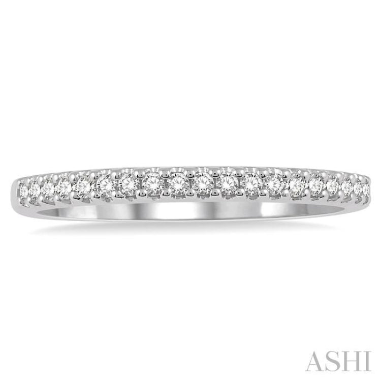 1/5 Ctw Round Cut Diamond Wedding Band in 14K White Gold
