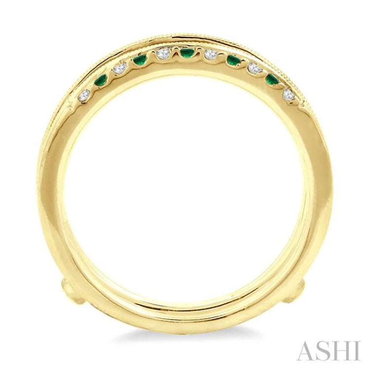 1.45 MM Emerald and 1/6 Ctw Round Cut Diamond Precious Insert Ring in 14K Yellow Gold