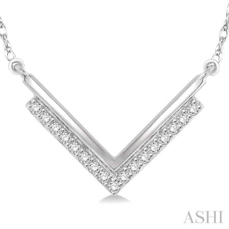 1/5 Ctw 'V' Shape Diamond Necklace in 14K White Gold with Chain