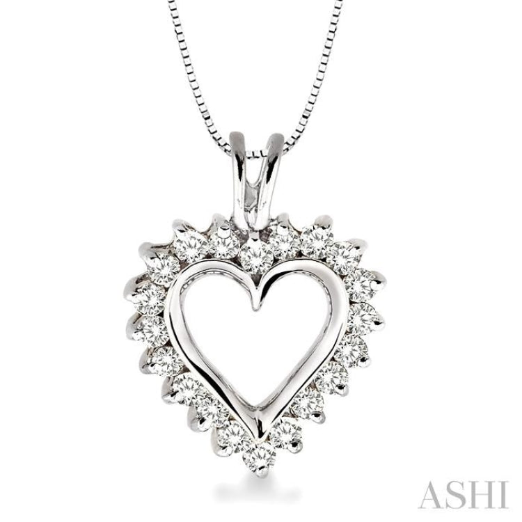 1/2 Ctw Round Cut Diamond Heart Pendant in 14K White Gold with Chain