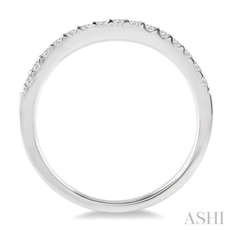 1/4 Ctw Round Cut Diamond Wedding Band in 14K White Gold