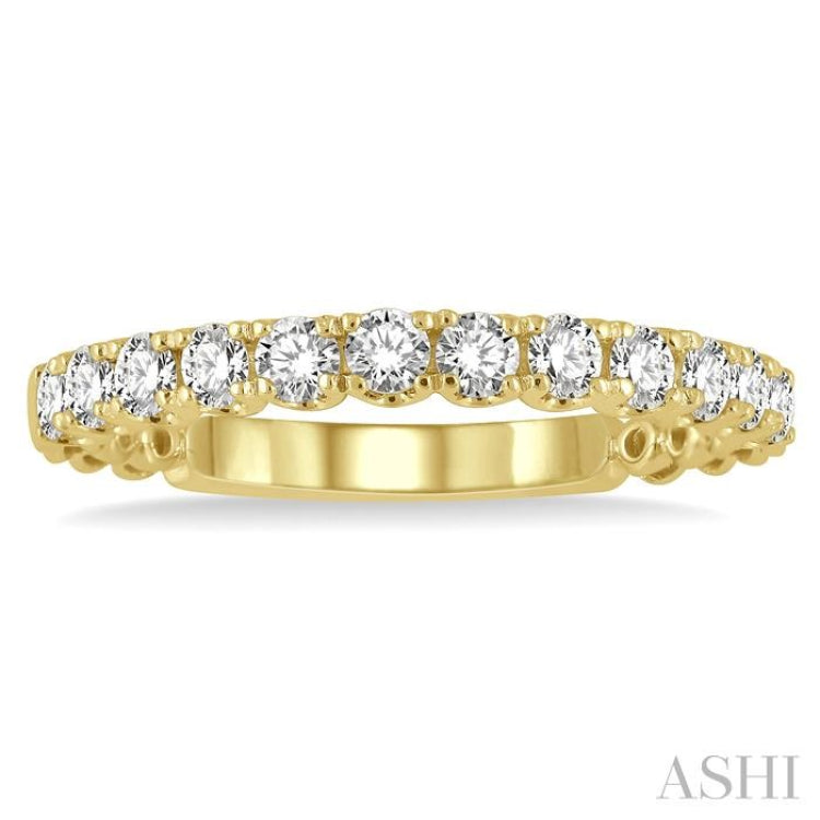 1/2 Ctw Lattice Round Cut Diamond Wedding Band in 14K Yellow Gold