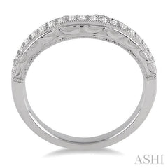 1/4 Ctw Diamond Wedding Band in 14K White Gold