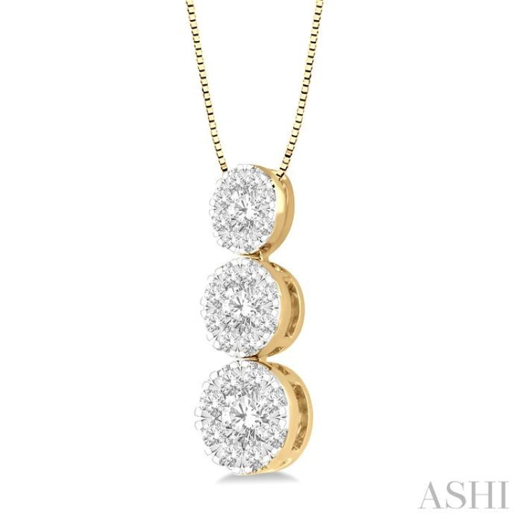 1/3 Ctw Lovebright 3 stone Essential Round Cut Diamond Pendant with Chain in 14K Yellow and White Gold