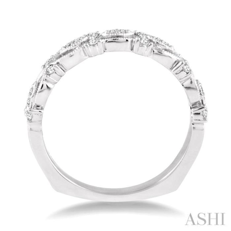 1/6 Ctw Round Cut Diamond Wedding Band in 14K White Gold