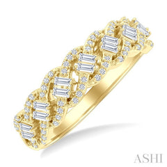 1/2 Ctw Split Entwined Top Baguette and Round Cut Diamond Fashion Ring in 14K Yellow Gold