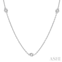 1/2 Ctw Round Cut Diamond Station Necklace in 14K White Gold