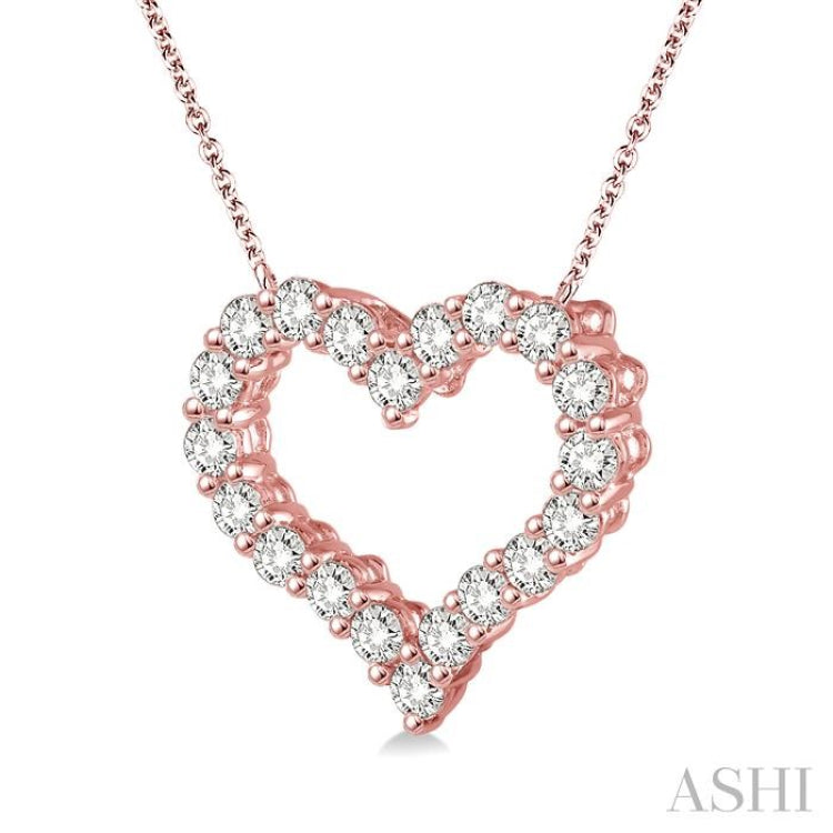 3/4 Ctw Round Cut Diamond Heart Pendant With Chain in 14K Rose Gold