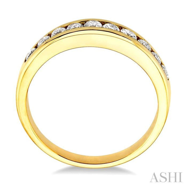 1/2 ctw Channel Set Round Cut Diamond Band in 14K Yellow Gold
