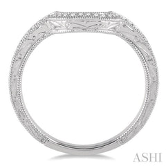 1/6 ctw Curve Center Round Cut Diamond Wedding Band in 14K White Gold