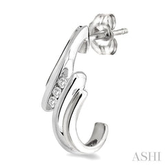 1/10 ctw Round Cut Diamond Earrings in Sterling Silver