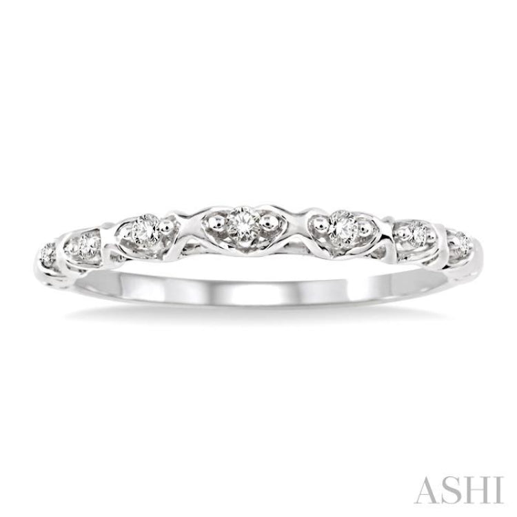 1/20 ctw Round Cut Diamond Wedding Band in 14K White Gold