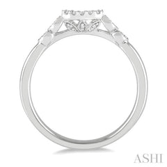 1/20 ctw Floral Lattice Shank Round Cut Diamond Wedding Band in 14K White Gold