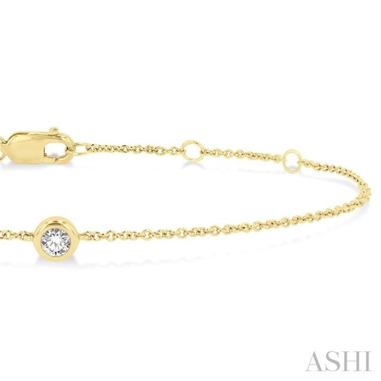 1/10 ctw Bezel Set Round Cut Diamond Petite Fashion Bracelet in 10K Yellow Gold