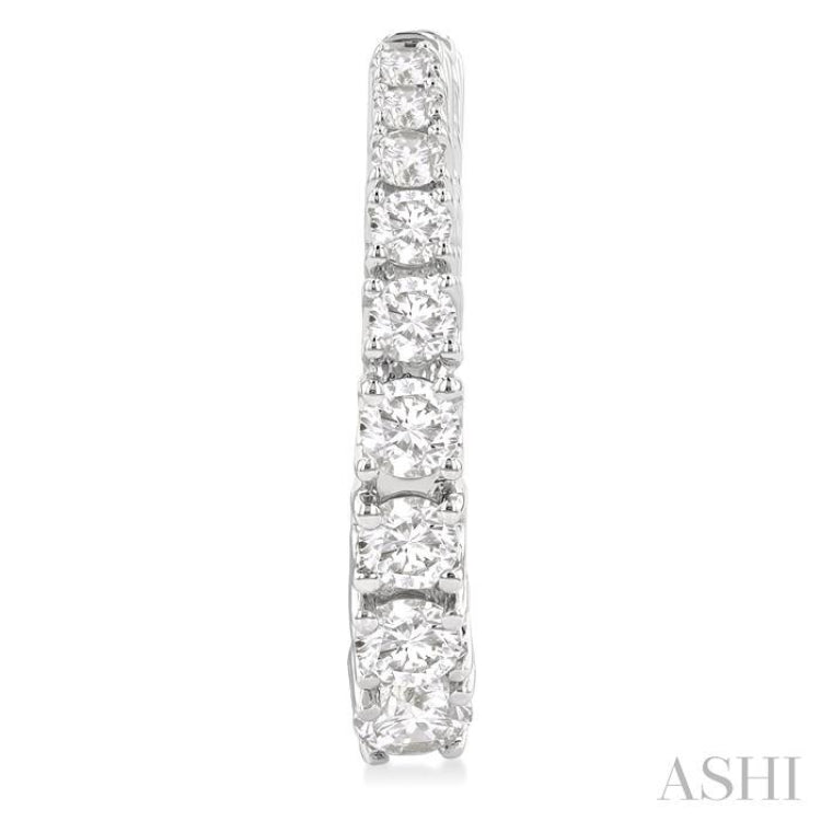 3/4 Ctw Graduated Round Cut Diamond Fashion Hoop Earrings in 14K White Gold