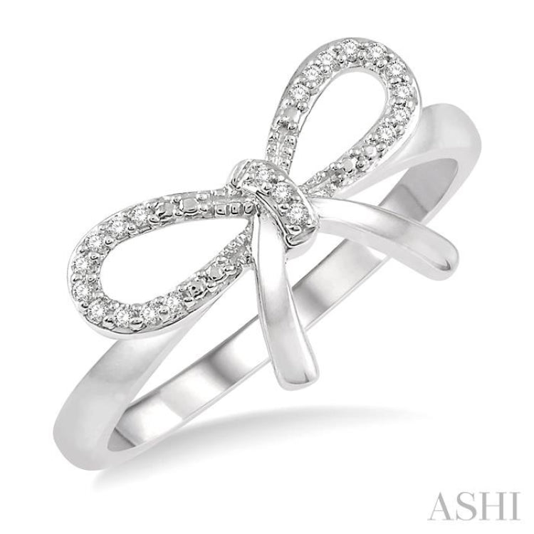 1/20 ctw Bow Tie Round Cut Diamond Ring in 10K White Gold